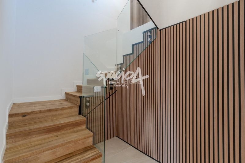 Foto f104a440-727f-4958-91f9-6c39a013f352. Casa aparellada amb calefacció aparcament piscina a Miraflores de la Sierra