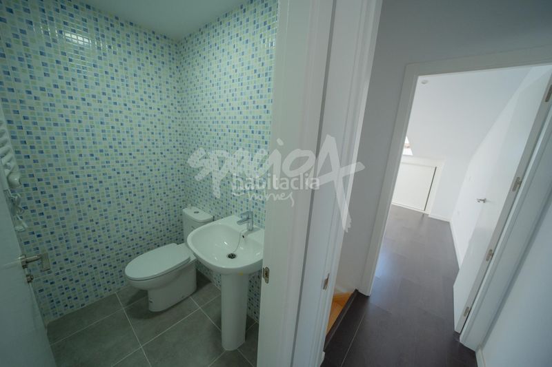 Foto 0ea48606-bef3-493d-84e1-efca38254390. Pis amb calefacció aparcament a Méntrida