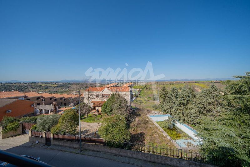 Foto aec39425-f475-4282-a691-8135aaff4099. Pis amb calefacció aparcament a Méntrida