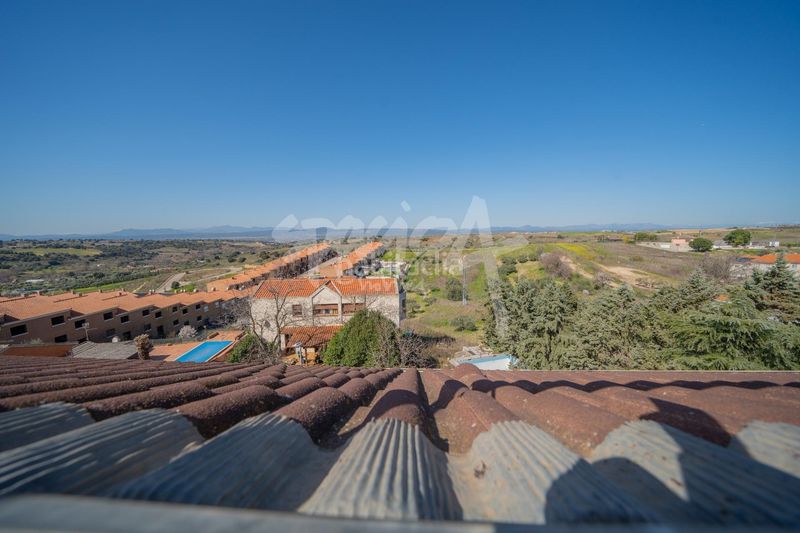 Foto e0f4252a-26c9-41be-9d67-da8446c079eb. Pis amb calefacció aparcament a Méntrida
