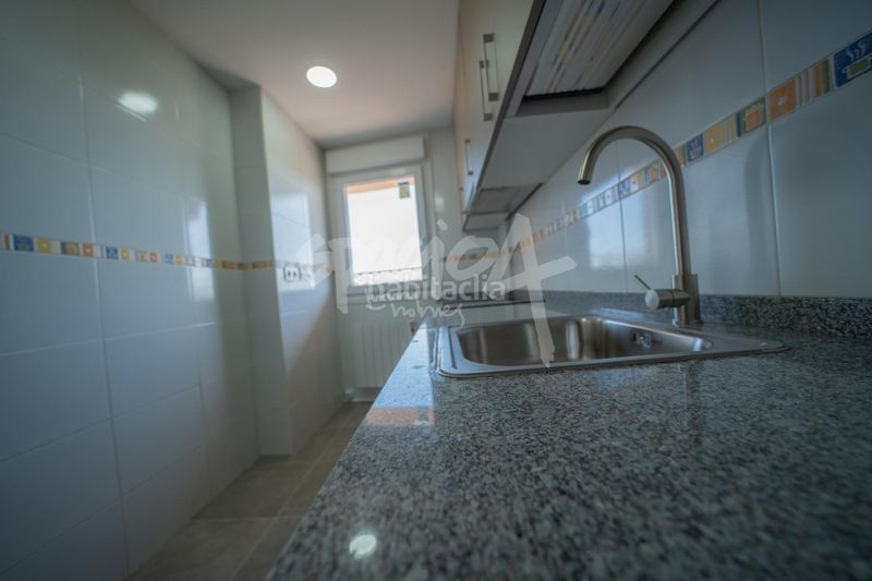 Foto e9133f32-12a1-48f5-ae4a-04f2b48e5ffb. Pis amb calefacció aparcament a Méntrida