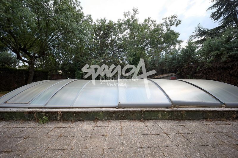 Foto 996740ef-c766-4910-8d30-faa470e2d250. Xalet amb calefacció aparcament piscina a El Guijo-Colonia España Galapagar