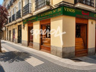 Local Comercial a Calle Calle Montserrat