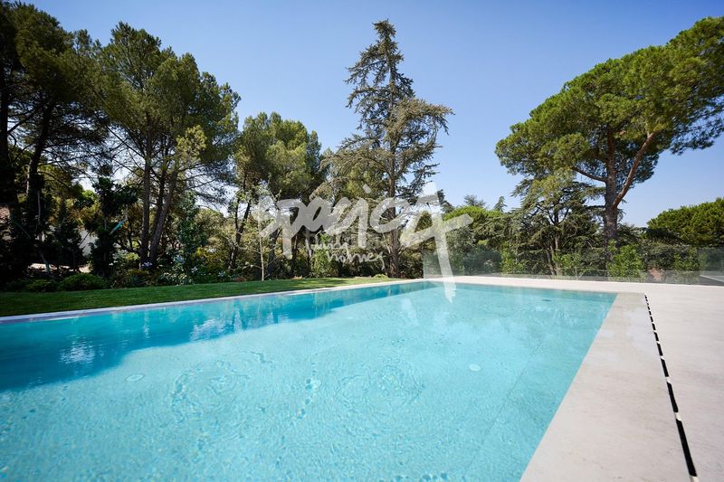 Foto 6df050f2-33b7-4864-8d6c-9e68c0746e3b. Xalet amb calefacció aparcament piscina a Valdepastores-Las Encinas Boadilla del Monte
