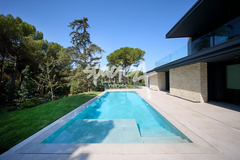 Foto b9ad59ef-5500-4f77-81da-08efd97539f7. Xalet amb calefacció aparcament piscina a Valdepastores-Las Encinas Boadilla del Monte