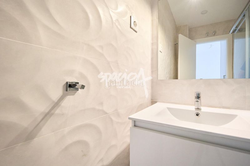 Foto 037c4bae-5eaf-4e8b-bef4-e830a6f08be3. Apartament amb calefacció aparcament piscina a Buena Vista Madrid
