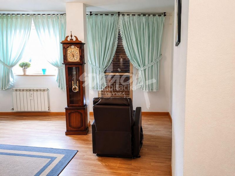 Foto d730b593-a824-4a28-963d-1570b1bda7cd. Casa amb calefacció a Área Rural Sur Ponferrada