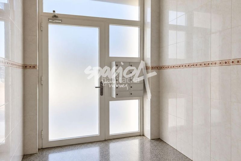 Foto 536d6f32-f92e-46ed-b8f4-47c11b9bc3a8. Piso  ocupado ilegalmente barcelona en Congost-Santa Caterina Manresa