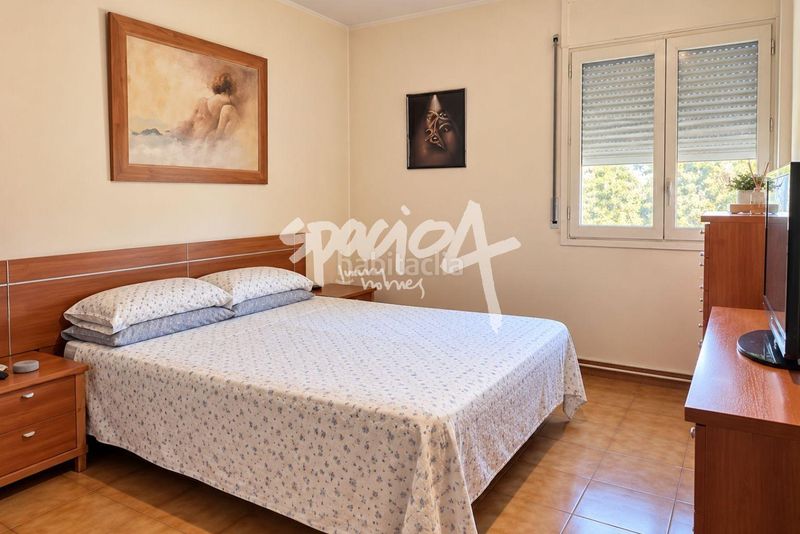 Foto 9270ee7b-4502-4172-bd25-3b7aee83f093. Piso  ocupado ilegalmente barcelona en Congost-Santa Caterina Manresa