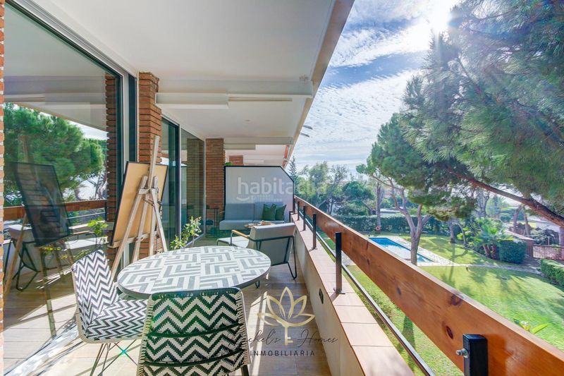 Foto d87519e8-f6bb-490c-9b5e-4b2e506c27d7. Dúplex amb calefacció aparcament piscina a Gava Mar Gavà