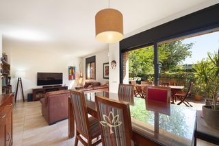 Casa adossada a Montmar. Calidad de vida en montmar bajo!