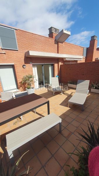 Foto 4d9a262a-1bb8-4a70-8d9f-8a7f95a6abd9. Lloguer casa adossada amb calefacció piscina a Gava Mar Gavà