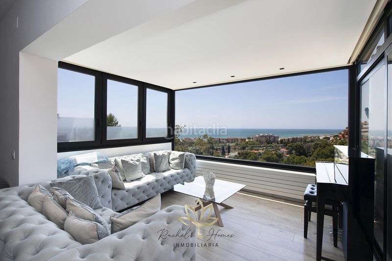 Foto bd8f5fee-ddc9-4806-86d9-2e073d994e68. Casa con riscaldamento parcheggio piscina in les botigues de Sitges Sitges