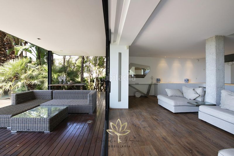 Foto ccd7e47e-bfa2-4d92-a5aa-1d3baf4ede34. Casa con riscaldamento parcheggio piscina in les botigues de Sitges Sitges