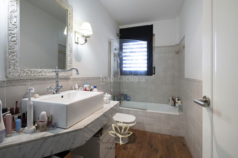 Foto d232c80d-22e2-4a52-b902-c18e50b430ef. Casa con riscaldamento parcheggio piscina in les botigues de Sitges Sitges