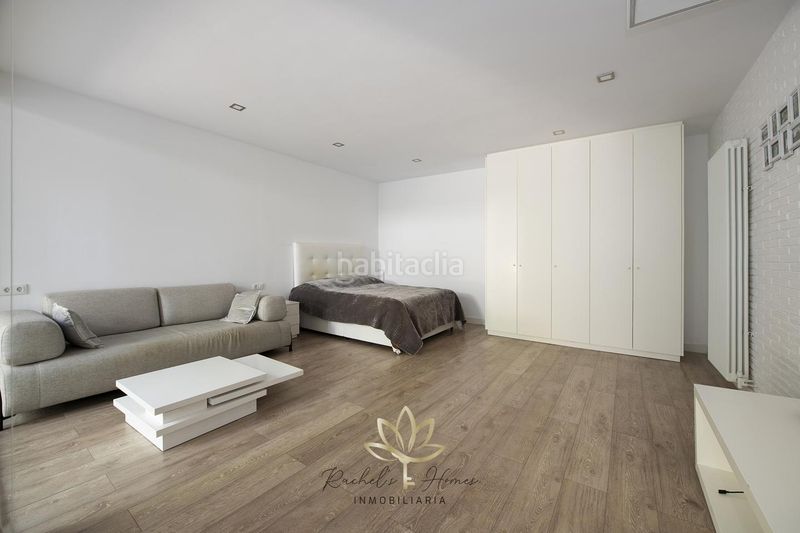 Foto dd9ba4c0-5502-48a7-aac6-03b4c7086da8. Casa con riscaldamento parcheggio piscina in les botigues de Sitges Sitges