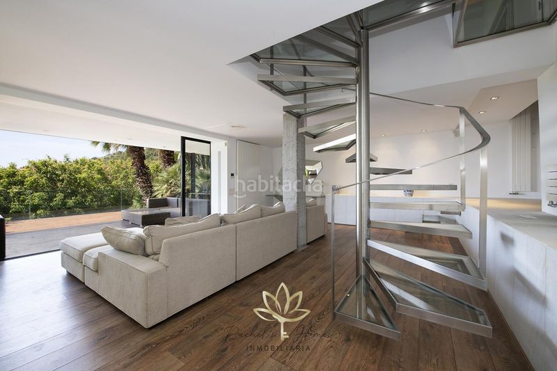Foto deeb15ae-8987-433f-8a17-0d8e86542e13. Casa con riscaldamento parcheggio piscina in les botigues de Sitges Sitges