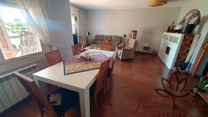 Foto a3c00dce-6392-41f2-9a75-7c3b1422a3f3. Casa aparellada amb calefacció aparcament piscina a Castelldefels