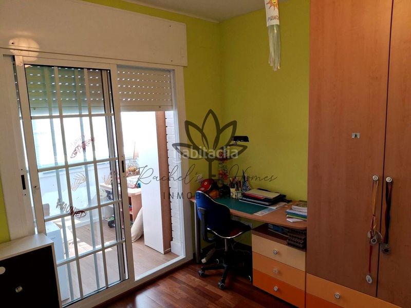 Foto dbadb424-6754-4463-b544-83e12bb45dfc. Casa aparellada amb calefacció aparcament piscina a Castelldefels