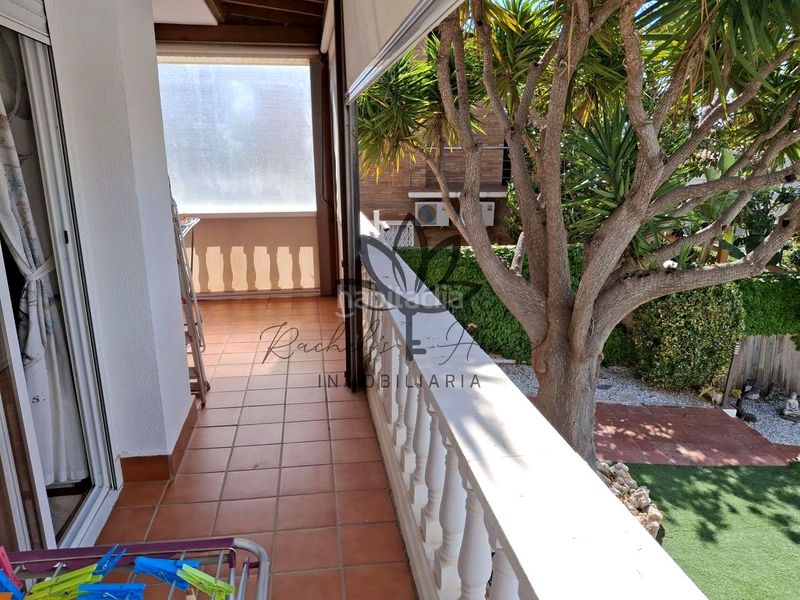 Foto ddfc0c3d-8b7e-4946-8c7f-ef16b88f89d7. Casa aparellada amb calefacció aparcament piscina a Castelldefels