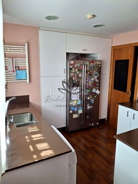 Foto fb66be10-bccf-4766-b0fb-d4f1d17f6749. Casa aparellada amb calefacció aparcament piscina a Castelldefels