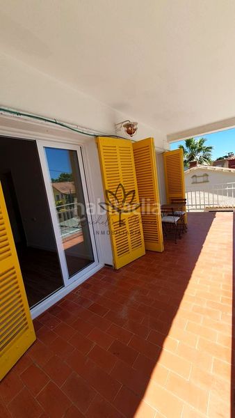 Foto a9f8239f-fe18-40fb-9788-be223200c1fd. Lloguer casa amb calefacció piscina a Montmar Castelldefels