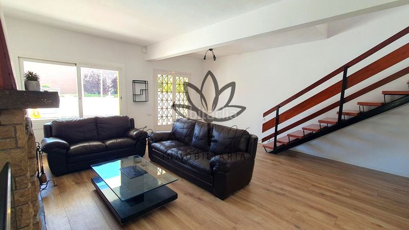 Foto 349a4105-fb50-4653-a8f4-85b38578cd16. Location maison avec chauffage piscine dans Montmar Castelldefels