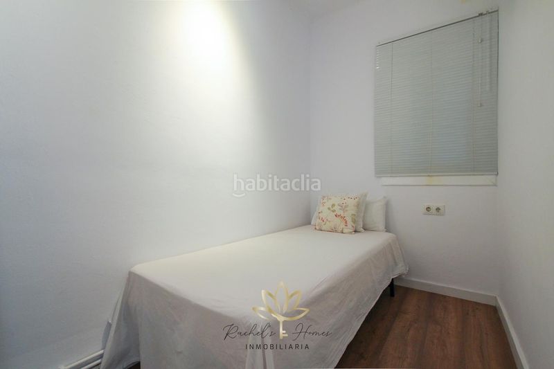 Foto d9ec54b4-22ad-4fab-89f3-d2dec9e17706. Planta baixa amb calefacció a Guinardó Barcelona
