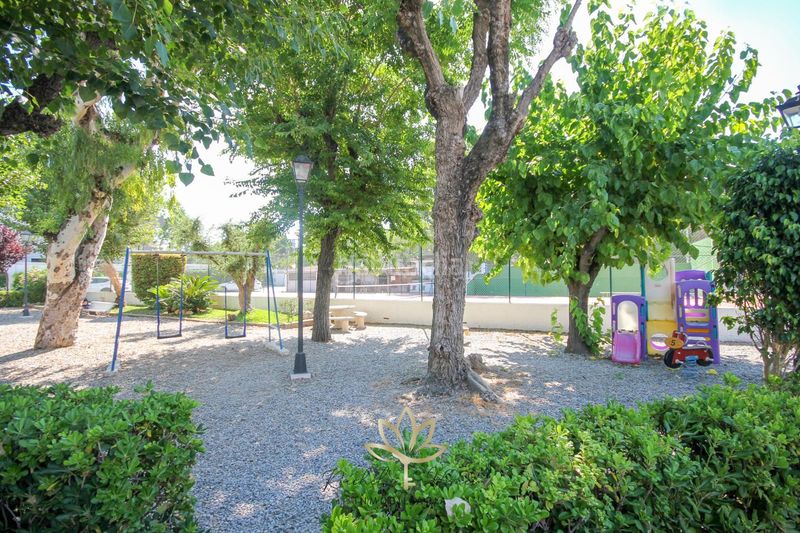 Foto b2644a27-7663-406b-a418-c0963f250b1f. Planta baixa amb calefacció aparcament piscina a Castelldefels
