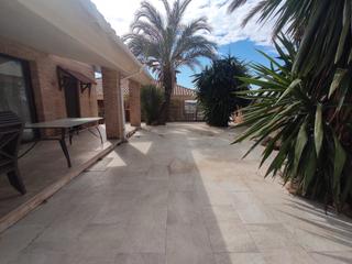 Xalet a Lorquí. Chalet independiente
