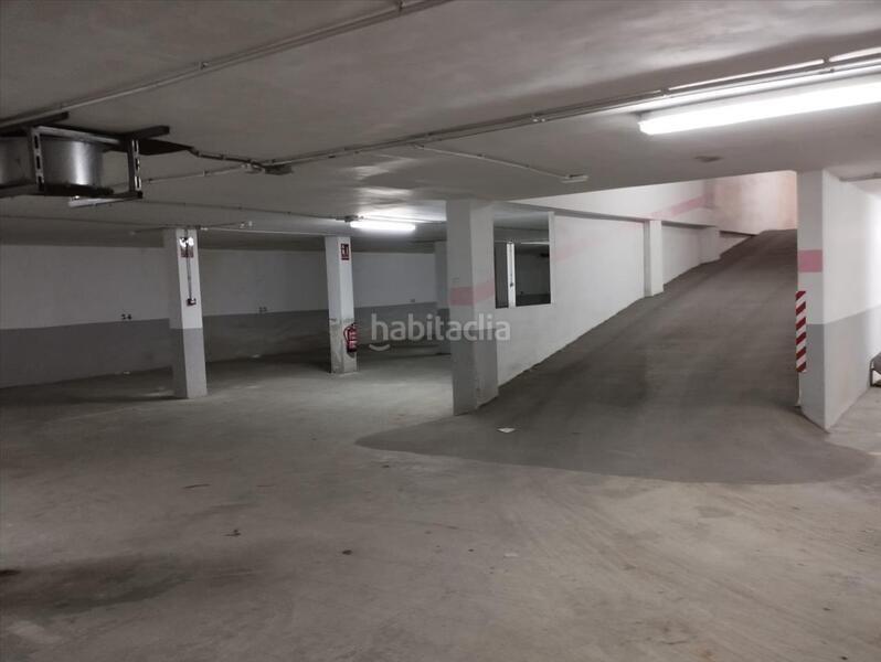 Foto 4cf72de3-de1b-42b7-a1eb-8eb98a6a202e. Parking coche en Verger (el)