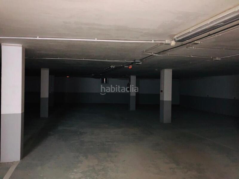 Foto bdb975ec-203c-4b60-9b16-3ac1604b304d. Parking coche en Verger (el)