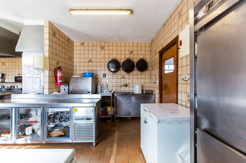 Foto e48cec48-5515-41b0-865a-76e8ea449274. Edificio in avenida valencia in Verger (el)