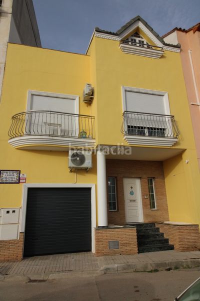 Foto 62cb1f1a-fbde-404a-aaf7-ca154efb9658. Casa a carrer colòmbia a Verger (el)