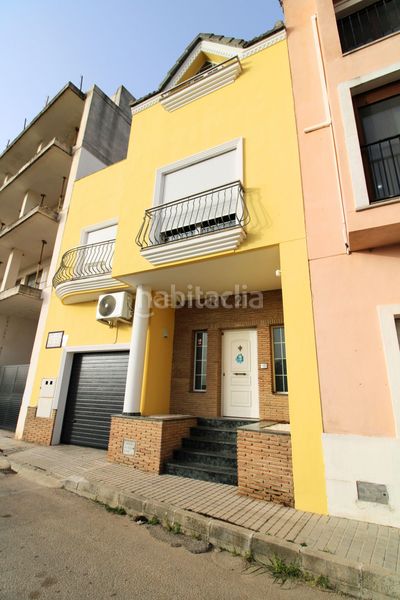 Foto ca4874f6-436b-4d39-a6f3-345d8b3988e9. Casa a carrer colòmbia a Verger (el)