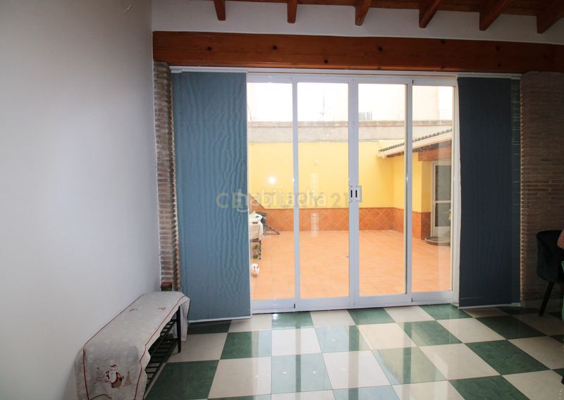 Foto db961385-a24b-4876-92cd-721a8977ffc6. Casa a carrer colòmbia a Verger (el)