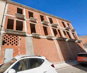 Edificio en Av constitucio de la 7parcent (alicante). Venta de 9 unidades en promoción inacabada en parcent alicante