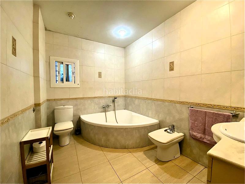 Foto 4f65f514-b291-4fd3-b924-93c43148dca0. Piso fantastica terraza de 55 metros!!! en Centre Santa Coloma de Gramenet