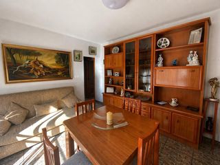 Pis  Carrer de n�pols. Luminoso piso de 3 habitaciones en el barrio latino con futura i