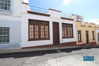 Maison jumelée à Santa Cruz de la Palma. C134 casa tradicional para restaurar en el centro histórico de s