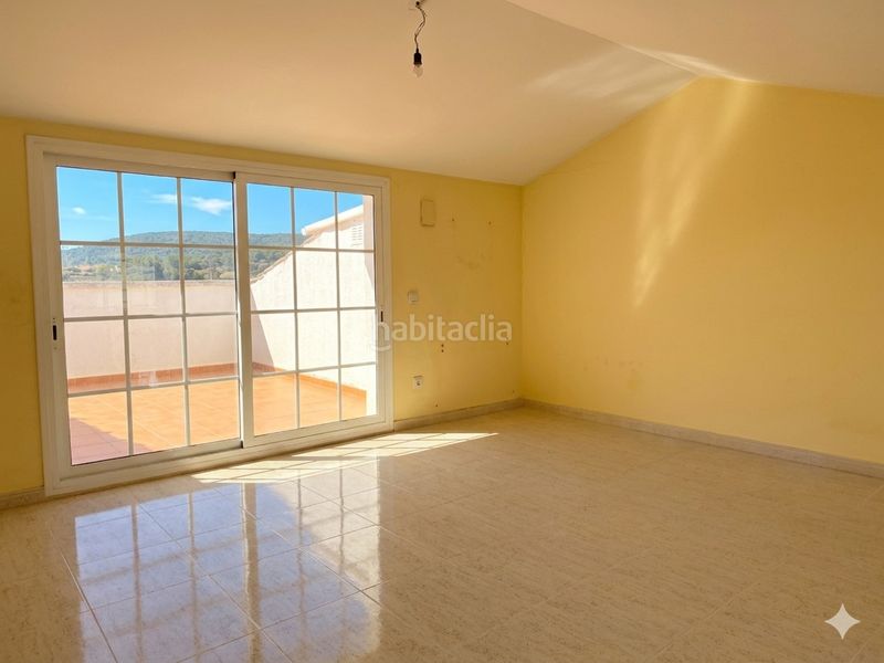 Foto 0c2e5e67-ae9d-411f-a659-a7166d2a99a8. Casa adossada amb aparcament a Calafell poble Calafell