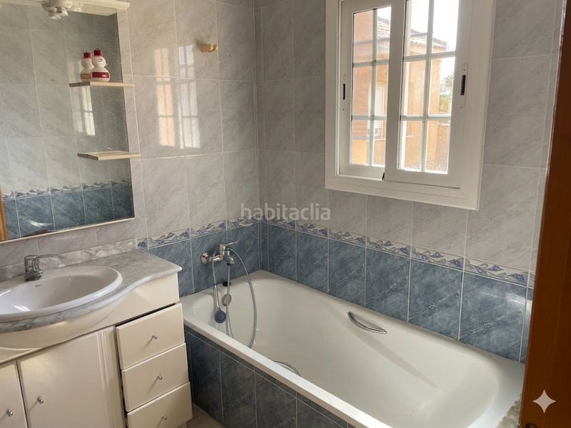Foto 5e7d53e8-4b0a-4c6f-a219-f555ece37e5d. Casa adossada amb aparcament a Calafell poble Calafell