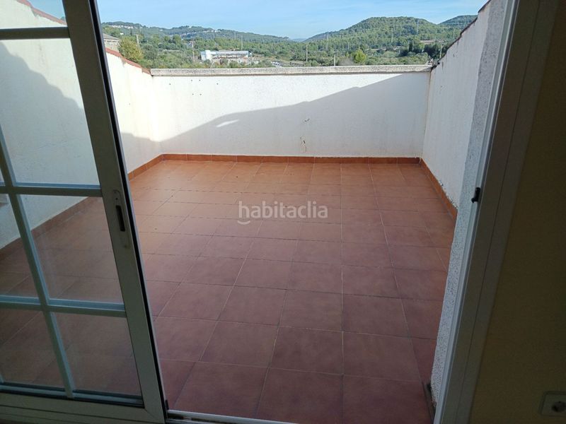 Foto f1257521-eab6-4039-abcd-edd7a46710bb. Casa adossada amb aparcament a Calafell poble Calafell