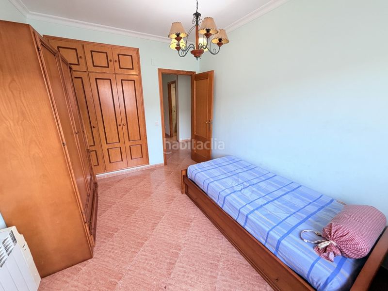 Foto a3b7db5e-ef62-485c-b573-af642e6cdf2f. Casa adossada amb aparcament a Canals