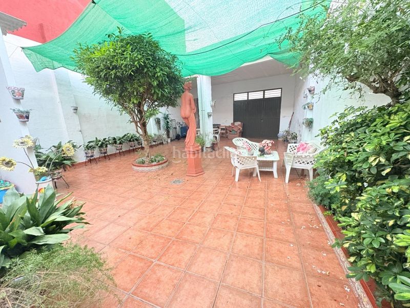 Foto 5ec1ff2e-090c-4966-b387-6960a9cf7dd9. Casa amb aparcament a Alberic