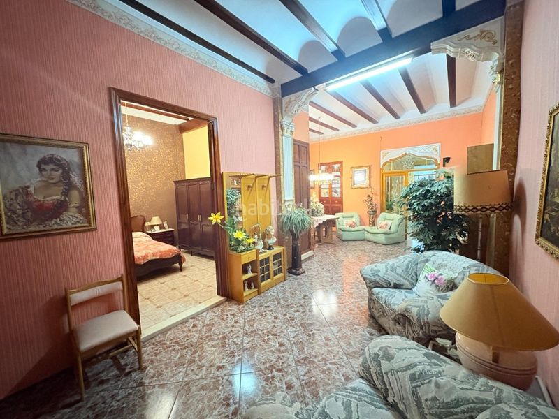 Foto bf35f684-685d-4655-9781-9c54625bb012. Casa amb aparcament a Alberic