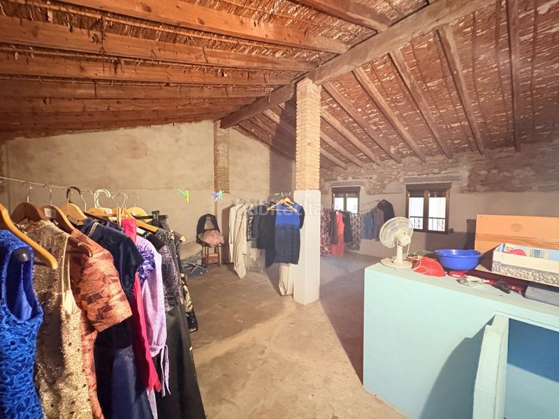 Foto c3c750cc-9170-436d-ba05-c97b616cbe93. Casa amb aparcament a Alberic