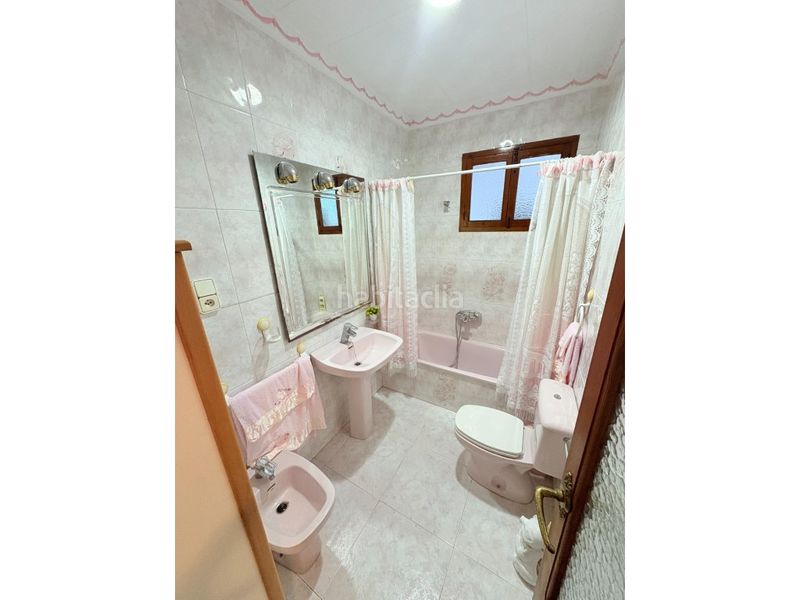 Foto f6875178-ba4f-42a3-a014-0f3258ffba7d. Casa amb aparcament a Alberic