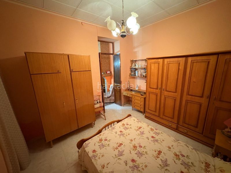 Foto f6881643-458f-4bce-8dcb-8a17bc99b61a. Casa amb aparcament a Alberic