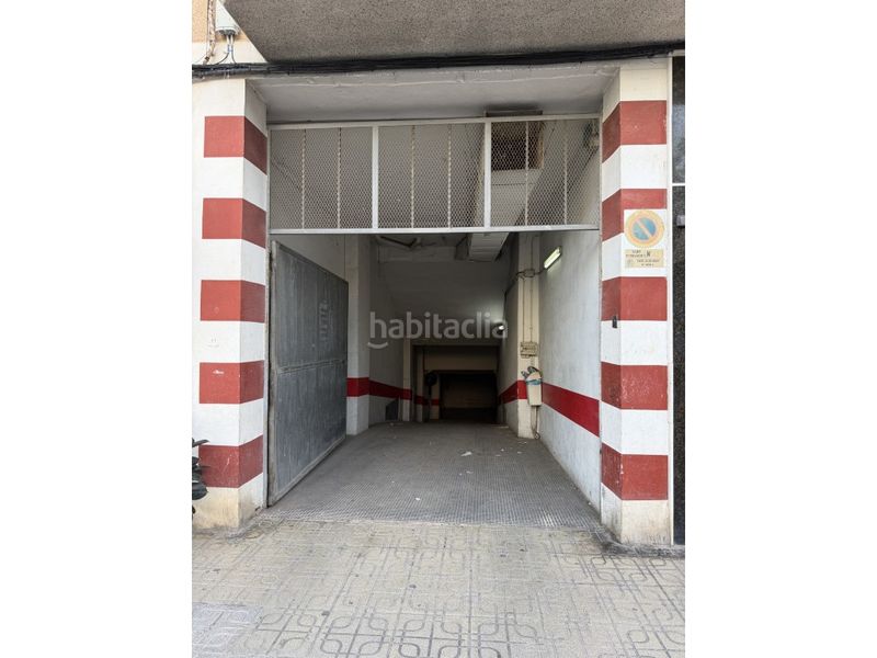 Foto bb9d741d-3952-4a98-bc81-fd66777a7bc4. Aparcament cotxe a Canals